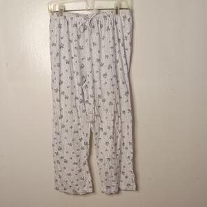 The Vermont Country Store Women's Large Floral Pajama Pants. Athleisure